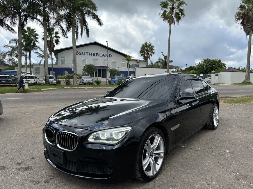 BMW 7 Series Rear View