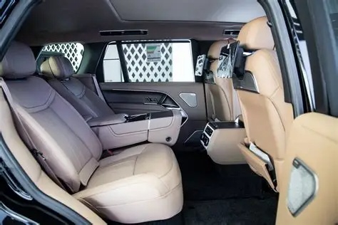 Range Rover Vogue for hire in Nairobi Interior